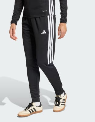 adidas Performance - Tiro 26 Essentials - Trainingshose in Schwarz / Schwarz / Weiß