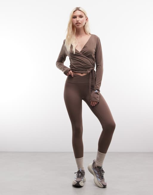 adidas Performance top avvolgente da balletto a tre strisce in marrone, 3 di 4