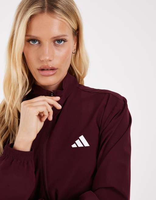 adidas performance Train essentials 3-Streifen gewebte Warm-up-Jacke in Burgunderrot / Weiß, 3 von 4