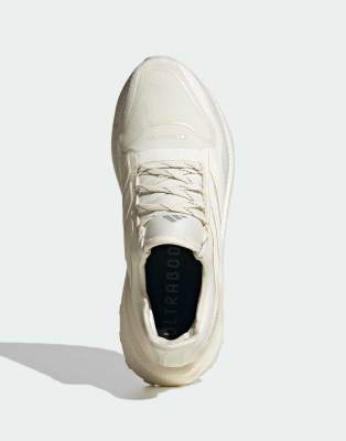 adidas performance - Ultraboost 5 gtx - Sneaker in Wollweiß/Wollweiß/Lucid