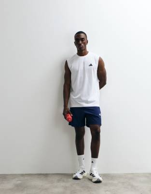 Performance - Workout Essentials - Basic-Shorts aus Webstoff in Dunkelblau Blau S 7in