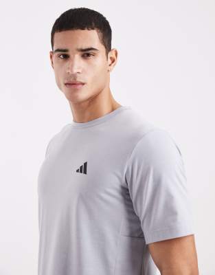 adidas Performance - Workout Essentials Feelready - T-shirt - Halo argenté