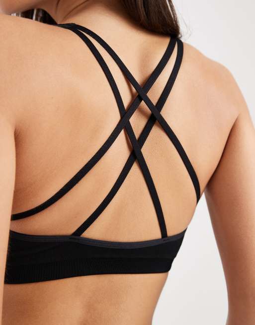 adidas Performance - Workout Essentials - Reggiseno nero a supporto leggero in maglia, 3 di 4