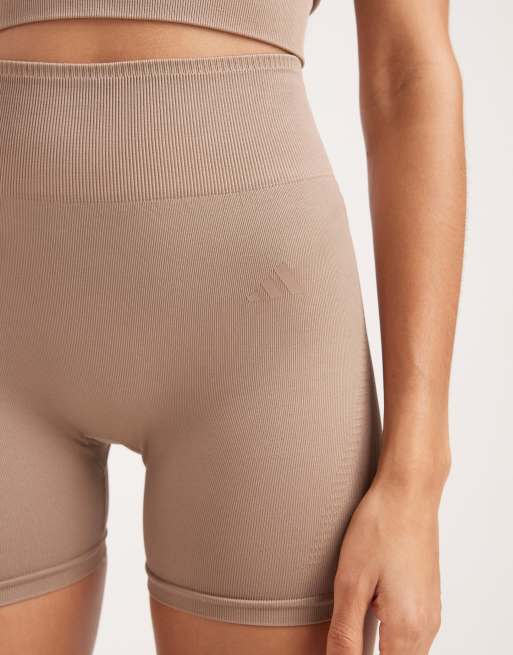 adidas performance – Workout Essentials – Strick-Leggings in Chalky Brown, 4 Zoll Schrittlänge, 4 von 5