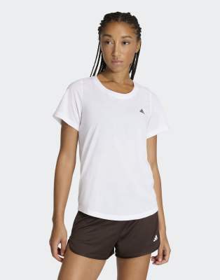 adidas Performance - Workout Essentials - T-Shirt in Weiß mit U-Ausschnitt