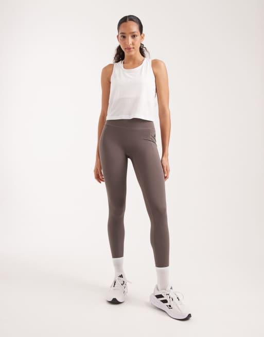 adidas Performance - Yoga Essentials - Crop top senza maniche bianco, 4 di 4