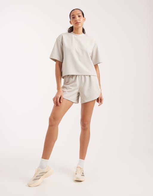 adidas Performance – Yoga Motion – Beige, våfflad t-shirt, 4 av 4