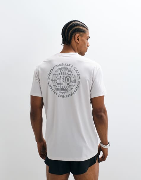 adidas Running adi365 AR T-shirt met print op de achterkant in grijs en roze - view 1