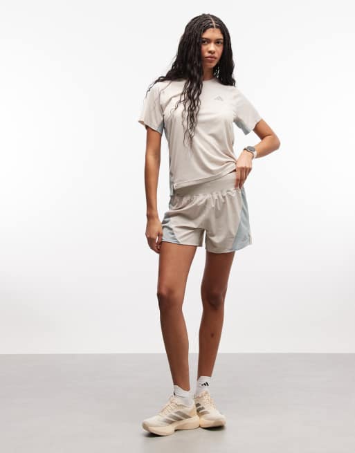 adidas Running adi365 shorts in beige and grey, 2 of 5