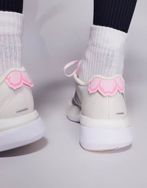 adidas Running Adizero Boston 13 trainers in white and pink, 4 of 5