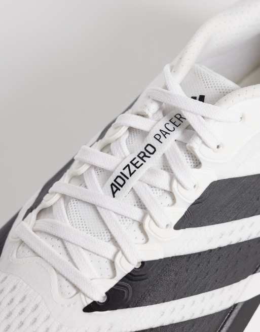 adidas Running Adizero Pacer Sneaker in Weiß und Schwarz, 4 von 5