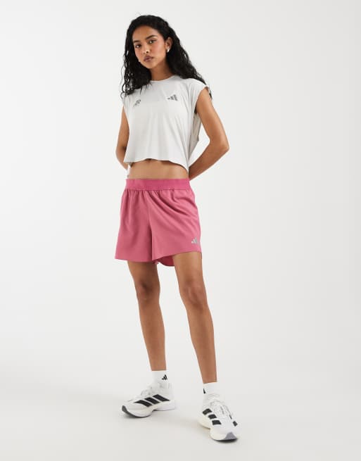 adidas Running Essentials szorty w kolorze cherry, 2 z 5