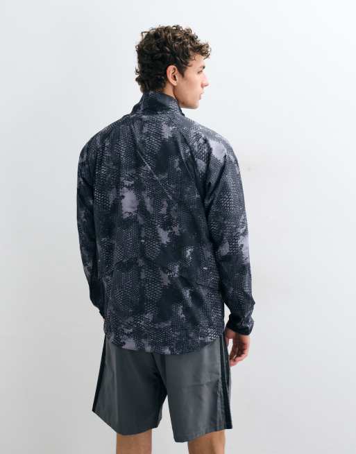 adidas Running graphic jacket in black and grey, 4 of 5
