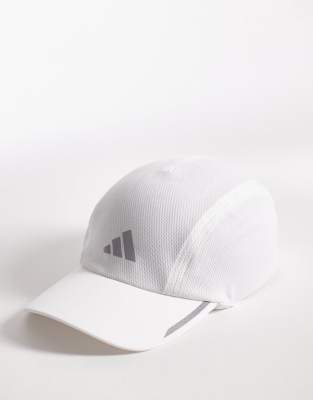 adidas Running - Kappe in Weiß und Silber