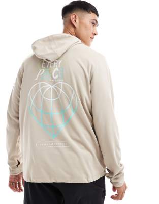 adidas Running – Own The Run – Kapuzenpullover in Beige - view 1