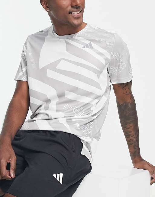 adidas Running Own The Run Lauf T Shirt in WeiB mit abstraktem Muster ASOS