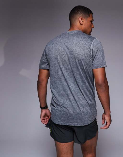 adidas - Running - Own The Run - T-shirt in gemêleerd grijs, 4 van 4