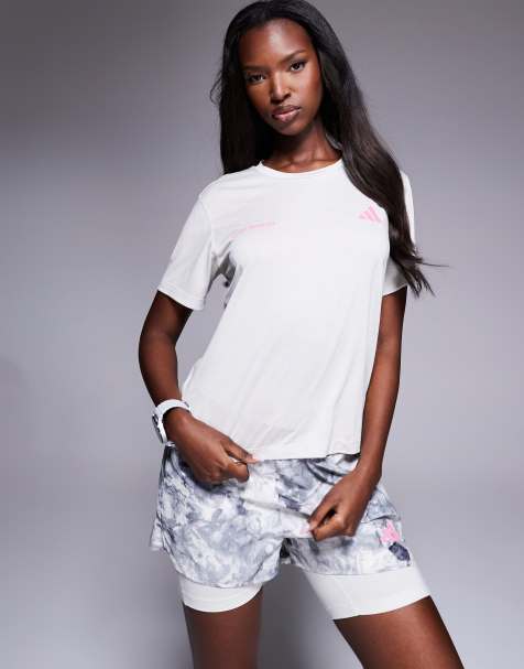 adidas Running – Own The Run – T-Shirt in Weiß und Rosa - view 1