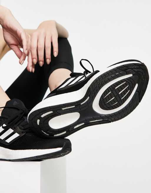 adidas running shoes black