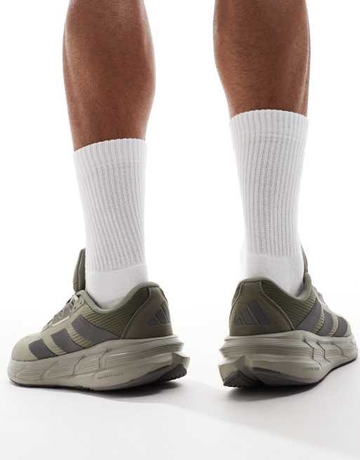 adidas Running – Questar 3 – Laufschuhe in Olivgrün, 3 von 5