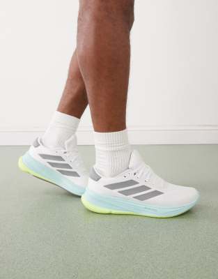 adidas Running - Supernova Ease - Sneaker in Weiß und Grau