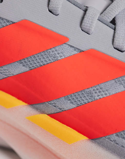 adidas Running Supernova Glide sneakers i grått och rött, 3 av 5