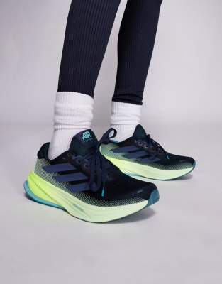 adidas Running - Supernova Rise 2 - Sneaker in Schwarz und Limettengrün