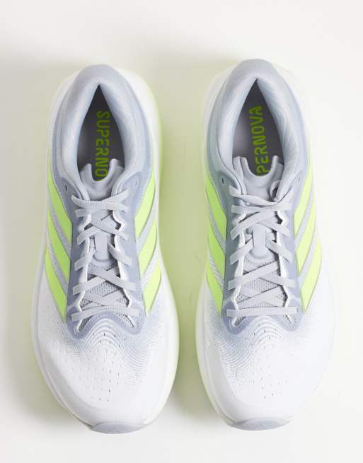 adidas Running Supernova Rise 3 sneakers in grijs en groen, 4 van 5