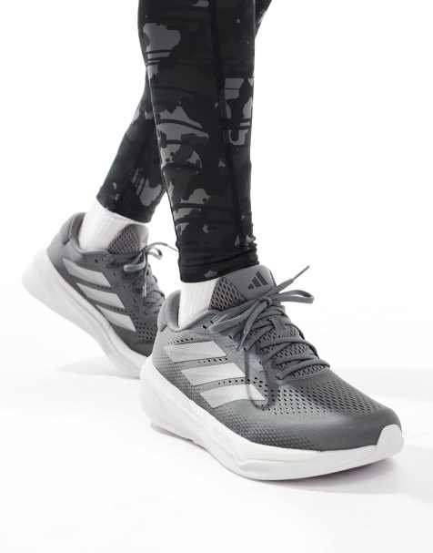 adidas Running – Supernova Stride 2 – Szare buty sportowe - view 1
