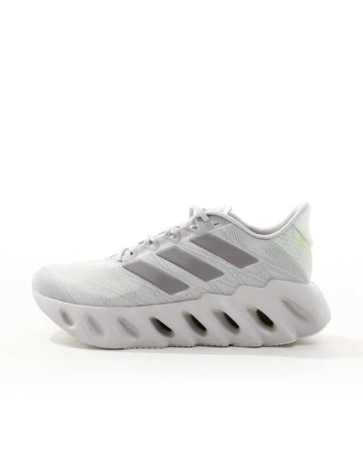 adidas Running Switch FWD 2 Sneakers bianche e verdi ASOS