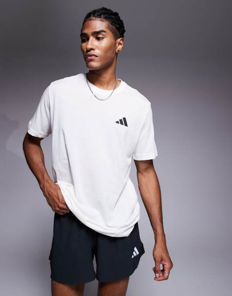 adidas Running – T-Shirt in Wollweiß mit Sonnen-Rückenprint - view 1