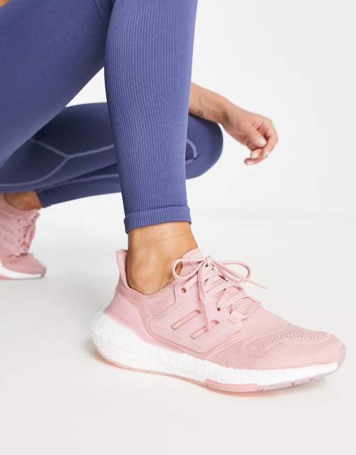 adidas Running Ultraboost 22 Sneakers in roze ASOS