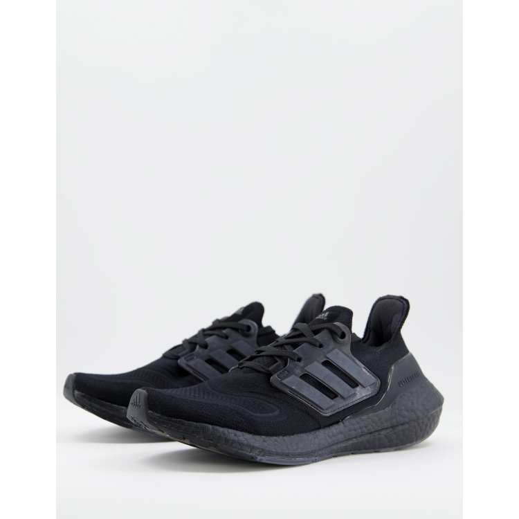 Ultra boost 4.0 clearance triple black outfit