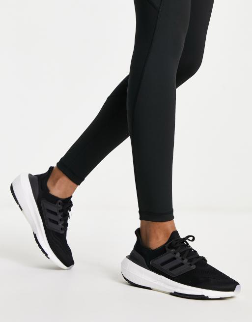 fugtighed velordnet Høflig adidas Running Ultraboost 23 trainers in black | ASOS