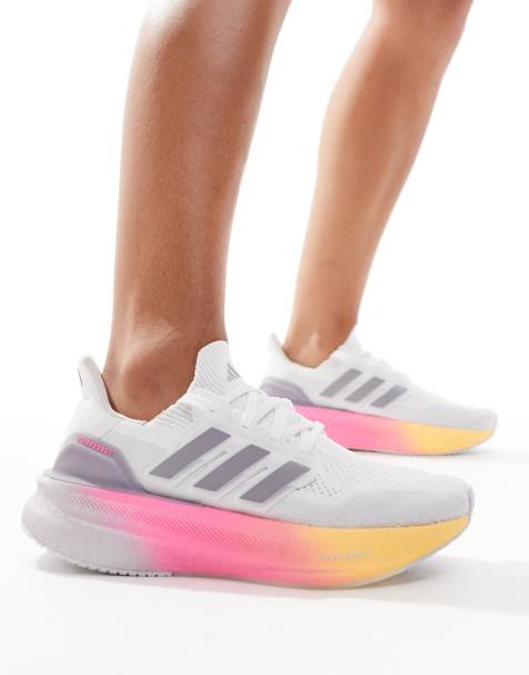 adidas Running – Ultraboost 5 – Sneaker in Grau und Rosa - view 1