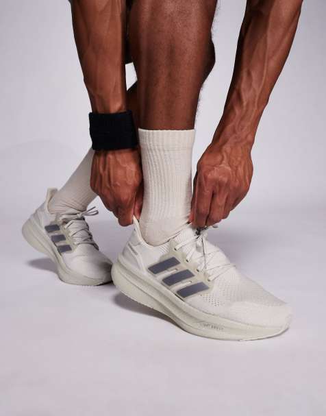 adidas - Running - Ultraboost 5 - Sneakers in stone - view 1