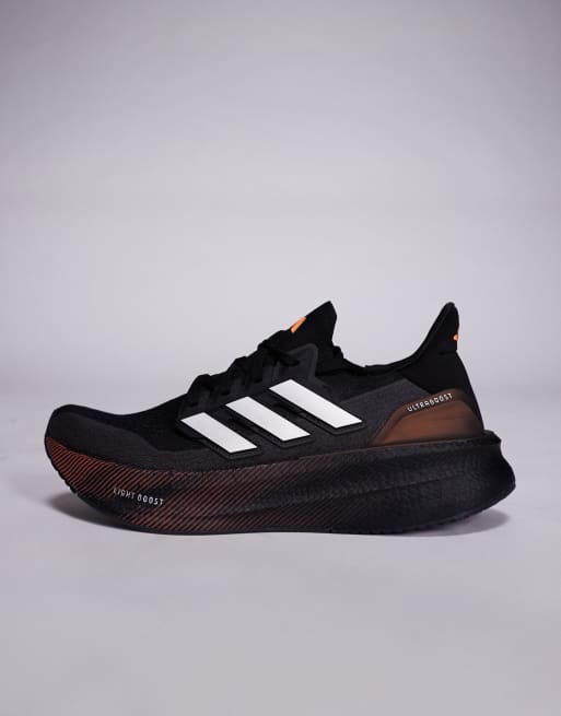 adidas – Running – Ultraboost 5 – Svarta, silverfärgade och orange löparskor, 2 av 5