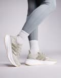 [adidas performance] adidas Running Ultraboost 5 trainers in grey and beige 44 putty grey/putty gre