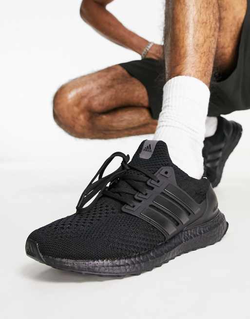 Adidas ultra boost store triple black 5.0