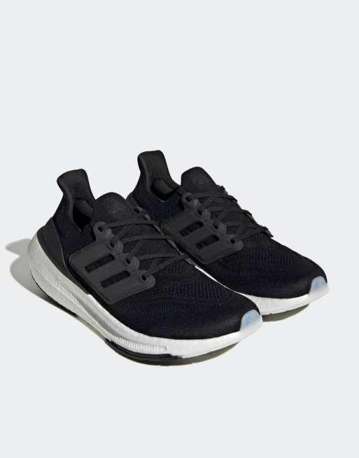 adidas - Running - Ultraboost - Lichtgewicht sneakers in zwart en wit | ASOS