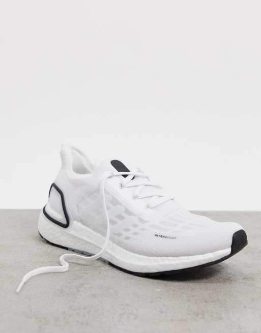 adidas Running – Ultraboost S.RDY – Träningsskor med regnbågsskimrande ränder