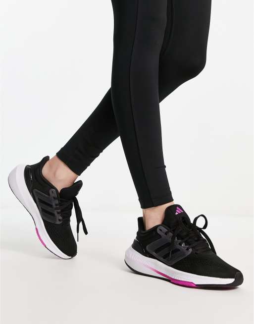 adidas Running Ultrabounce Sneakers nere e bianche ASOS