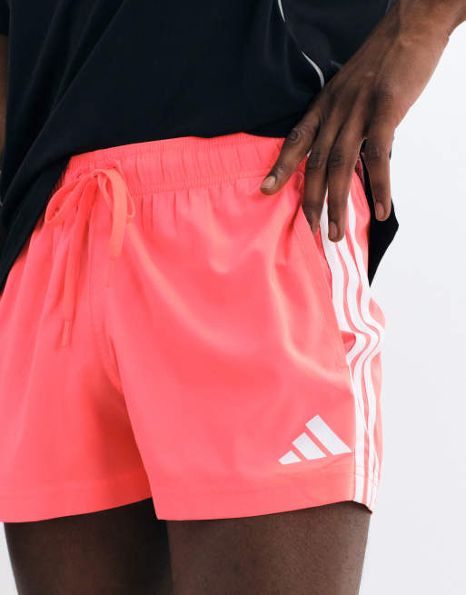 adidas short de bain d'entraînement 3 pouces à trois bandes rose, 2 de 5