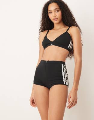 Adidas Originals Short Pant With Printed Logo Detail In Black