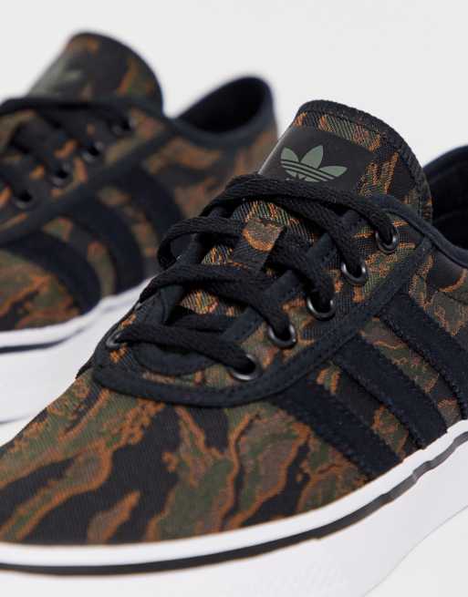 Guardería amor tinción adidas Skateboarding Adi-Ease trainers in tiger camo | ASOS