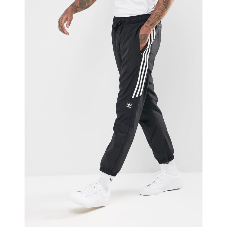 adidas Skateboarding Classic sweatpants in black br4009