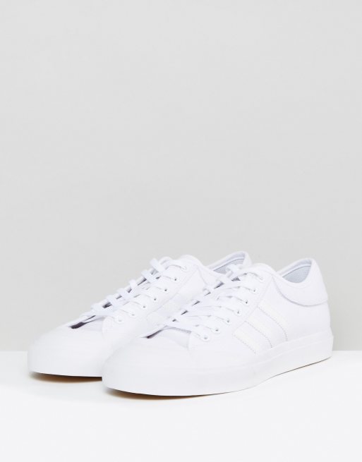 adidas -Skateboarding Matchcourt - Sneakers in wit F37382 | ASOS