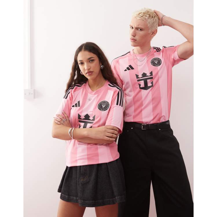 206840353-1-pink?$n_750w$&wid=