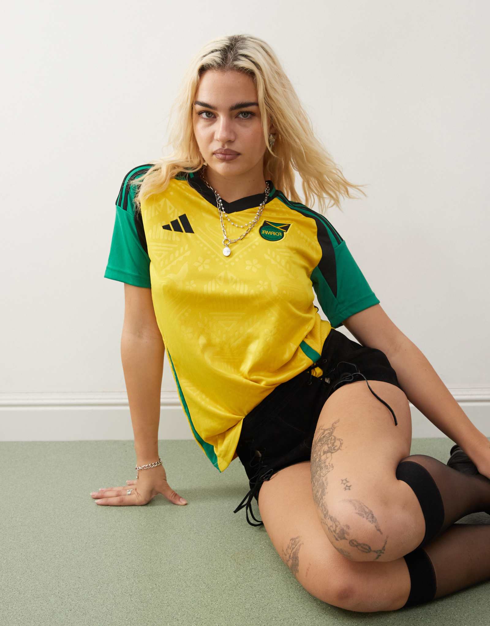 Футболка adidas Soccer Jamaica 2024/2025 унисекс желтого цвета