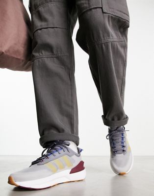 adidas Sportswear Avryn trainers in grey and red - ASOS Price Checker